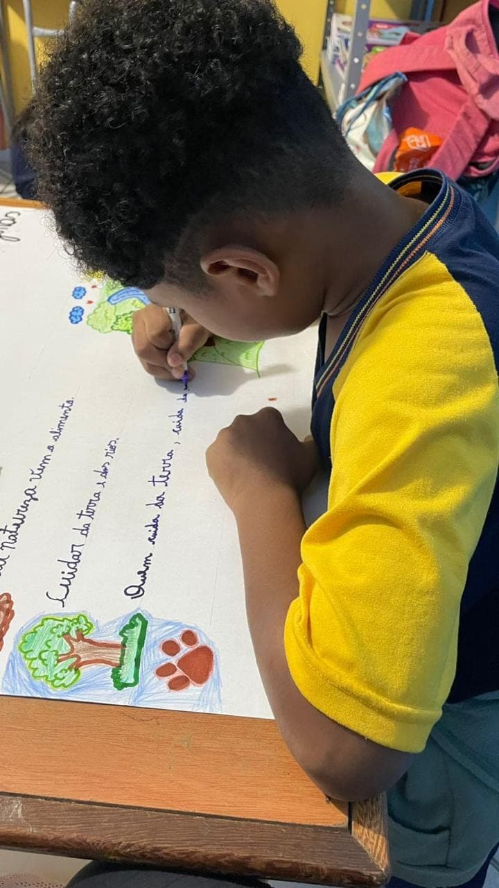 Alunos do 3º Ano do Ensino Fundamental em atividades pedagógicas na Eduque Já (foto 2)