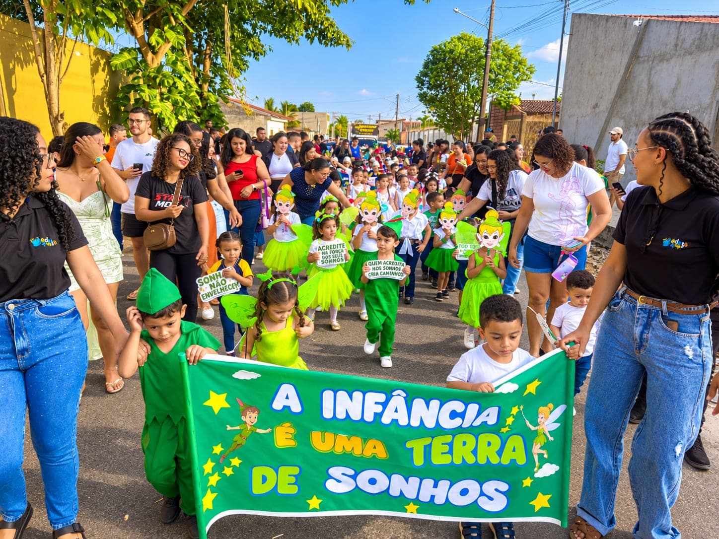 Alunos da Eduque Já no desfile cívico (foto 3)