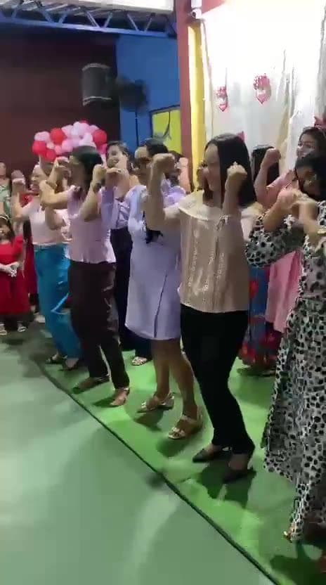 Capa do vídeo: Surpresa das mamães — Infantil 5