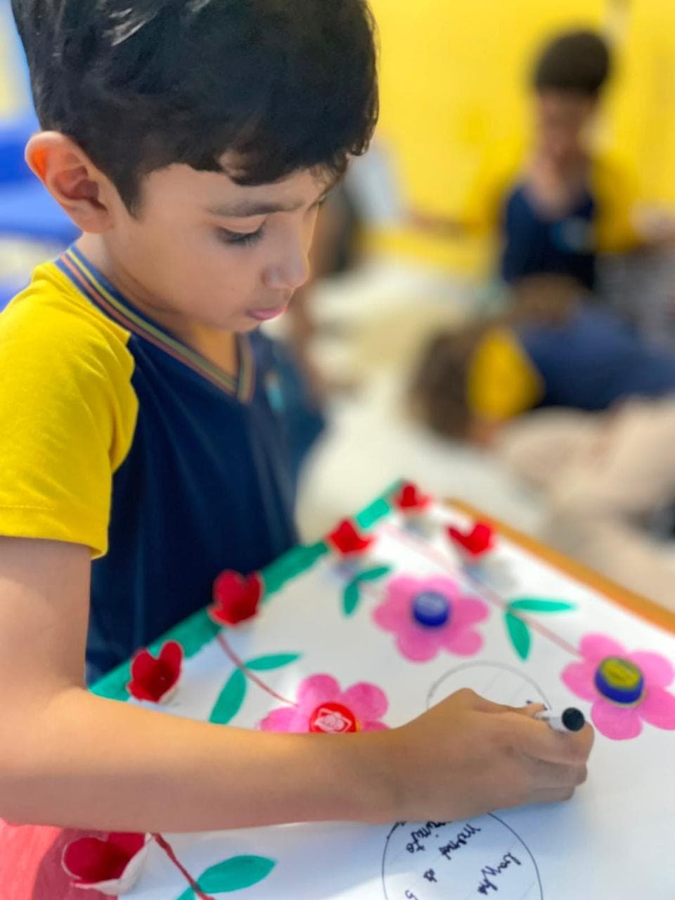 Alunos do 3º Ano do Ensino Fundamental em atividades pedagógicas na Eduque Já (foto 1)