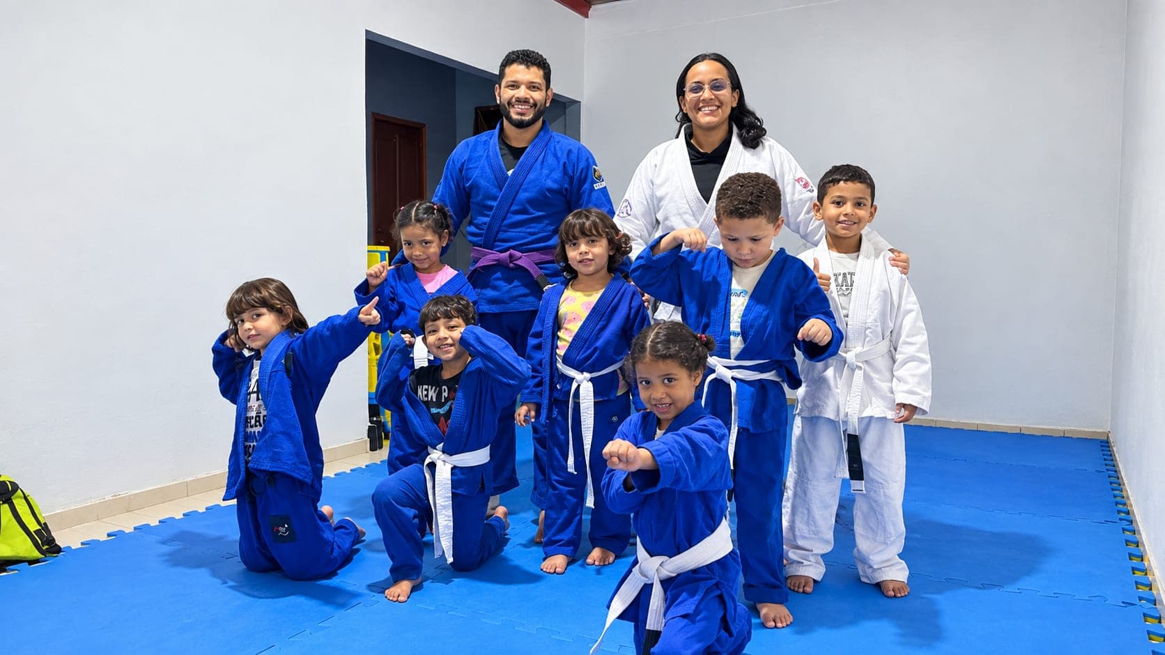 Capa de Jiu-Jitsu — Eduque Já